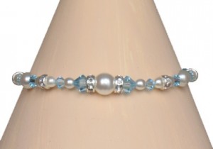 Bracelet mariage blanc, cristal bleu et strass Bracelet mariage blanc, cristal bleu et strass