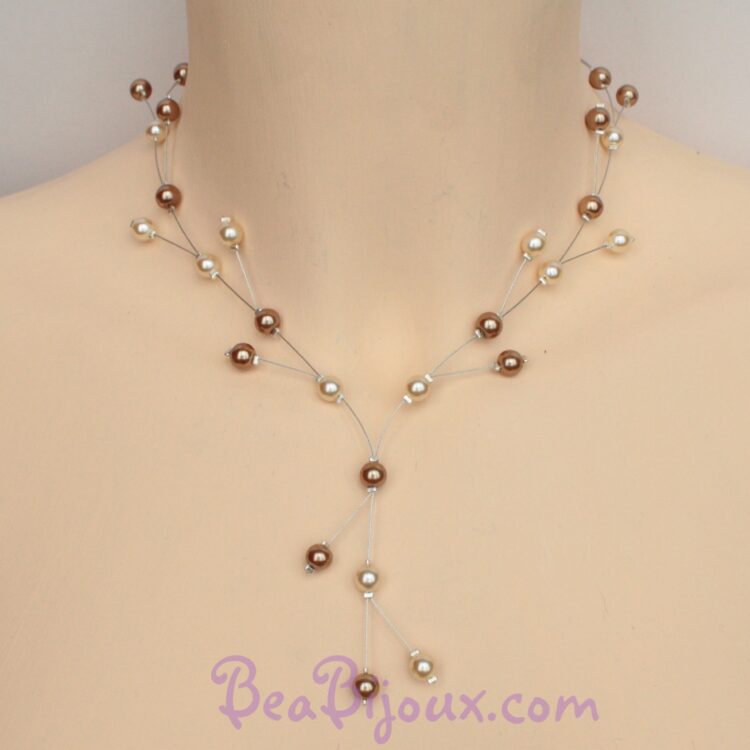 Collier de mariage asymétrique à branches CO1156A perles nacrées ivoire et caramel.