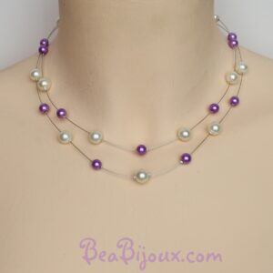 Collier de mariage double rang CO1168A avec perles nacrées ivoire et violettes sur fil câblé argenté.