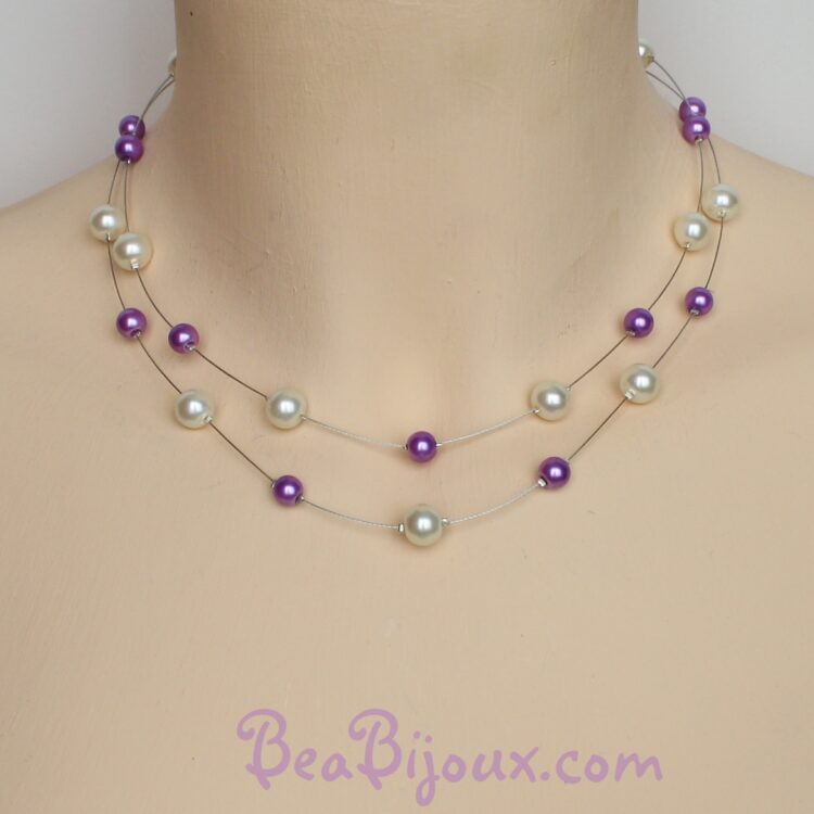 Collier de mariage double rang CO1168A avec perles nacrées ivoire et violettes sur fil câblé argenté.