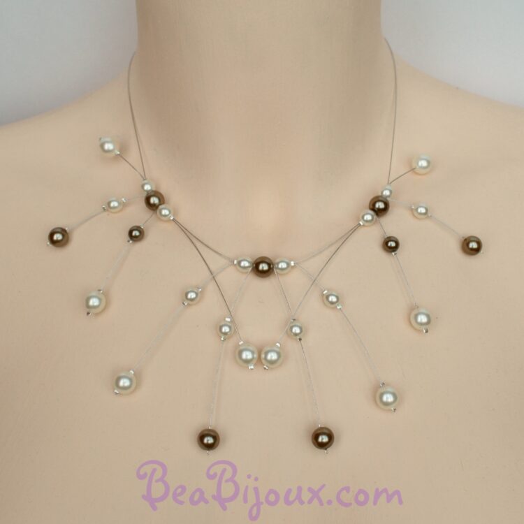 Collier de mariée artisanal CO1162A sur fils câblés avec perles en verre nacré ivoire et brun.