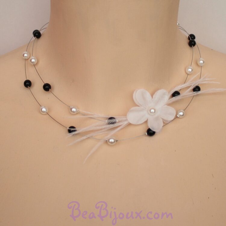 Collier personnalisé noir et blanc plumes blanches mariage modèle CO1217A.