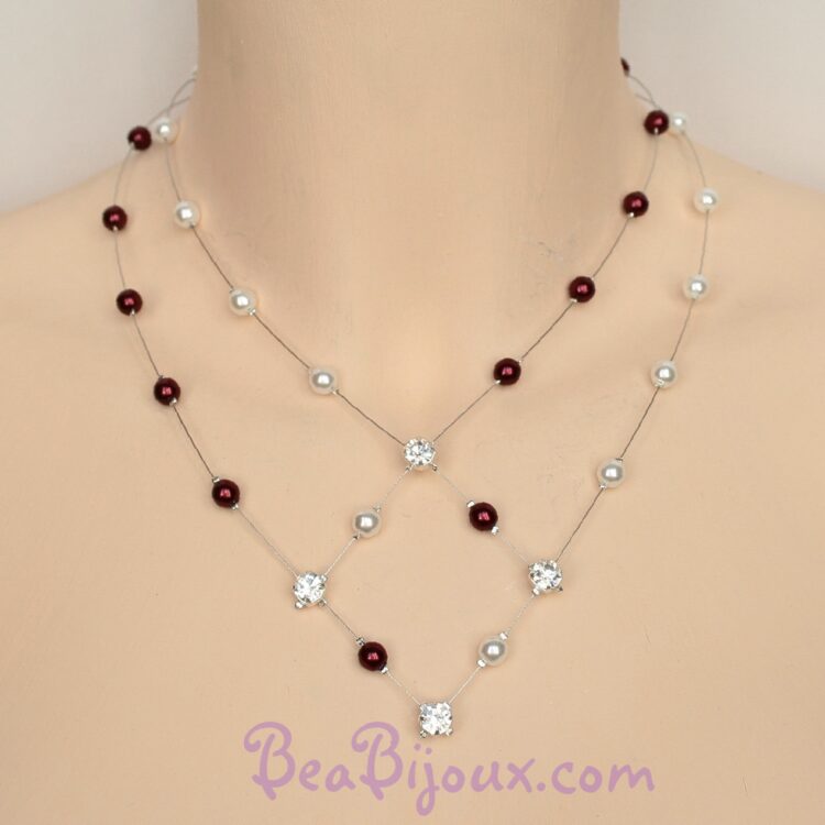 Collier de mariage double rang CO1180A avec perles nacrées blanches, bordeaux et quatre strass centraux.