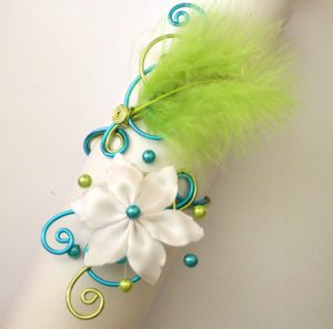 Bracelet mariage vert anis turquoise fleur