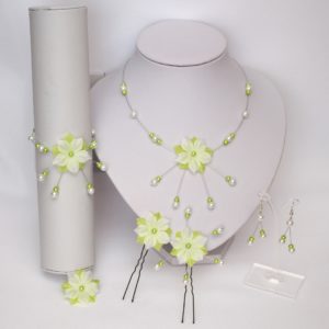 Bijoux mariage fleur blanc vert anis