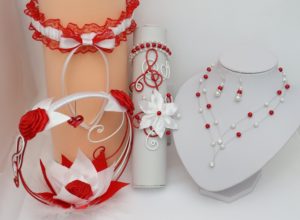 Parure et accessoires de mariage rouge et blanc