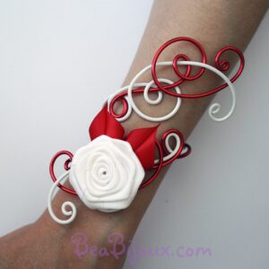 Duo de bracelets mariage rouge et blanc BRA325 personnalisés.