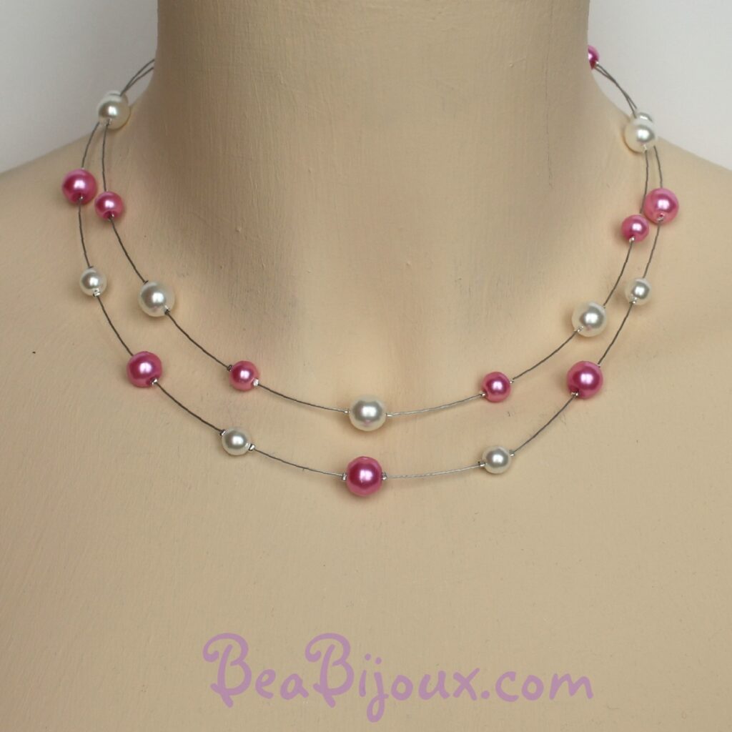 Collier de mariage double rang CO1168A avec perles nacrées blanches et fuchsia sur fil câblé argenté.
